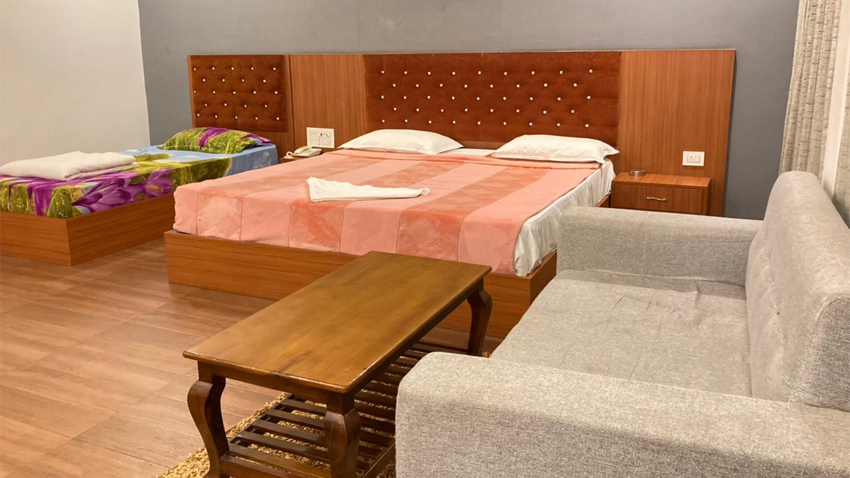 super deluxe 3 bed